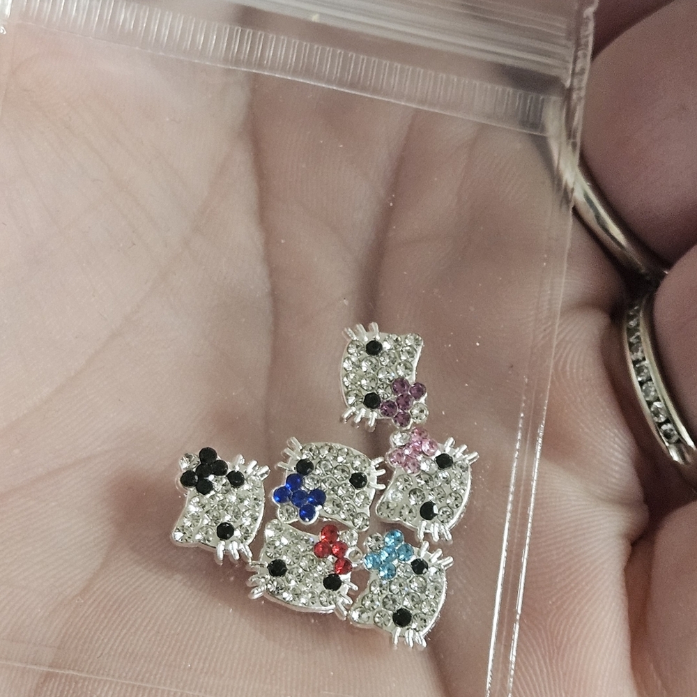 NWT 6pcs HELLO KITTY HEADS SILVER BLING NAIL ART CHARMS! - Picture 13 of 16